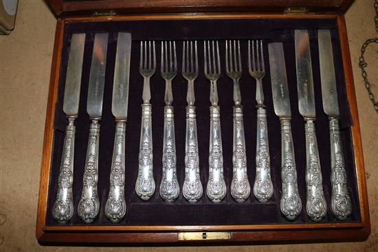 Six pairs of Queens pattern plated fruit eaters & a set of plates fish eaters, both cased